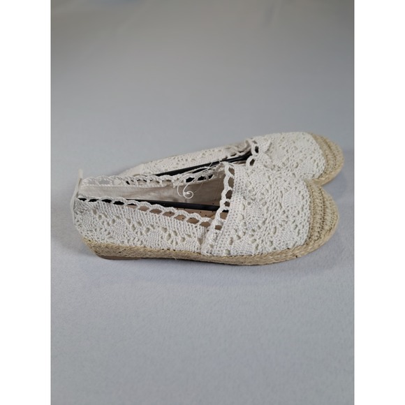 Alexis Bendel Shoes - Alexis Bendel Comfort Crochet Espadrille Flats Cream White Lace Slip On Size 6